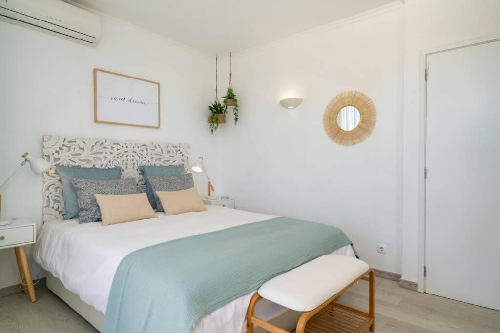 Front Beach Apartment Portimão Exteriör bild