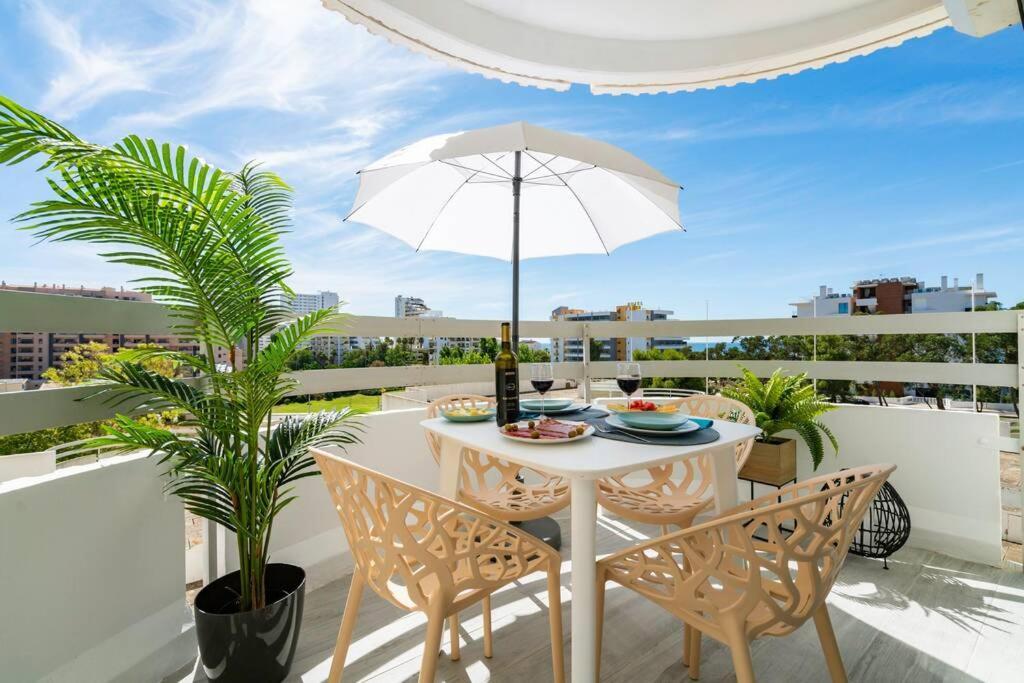 Front Beach Apartment Portimão Exteriör bild