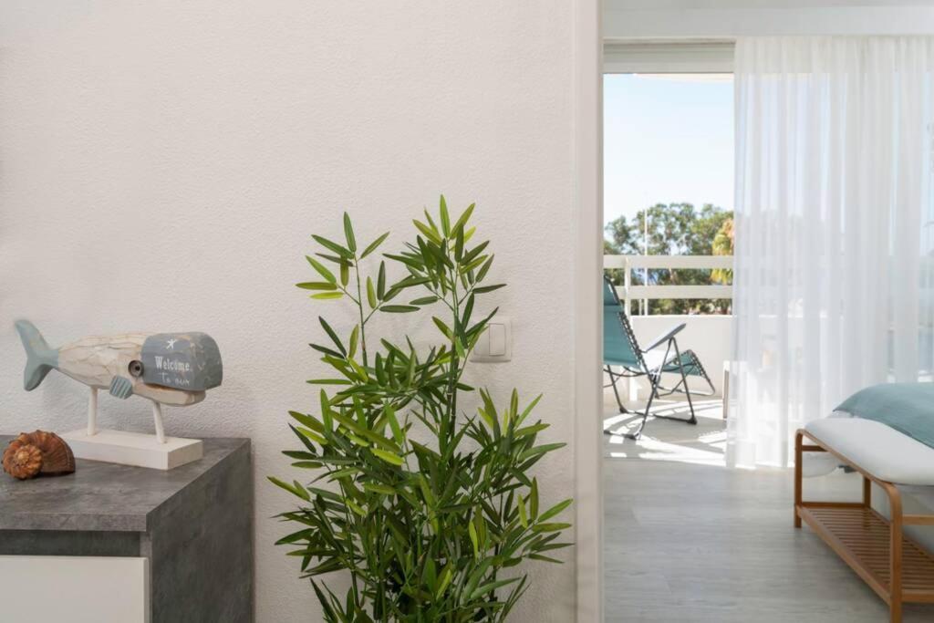 Front Beach Apartment Portimão Exteriör bild