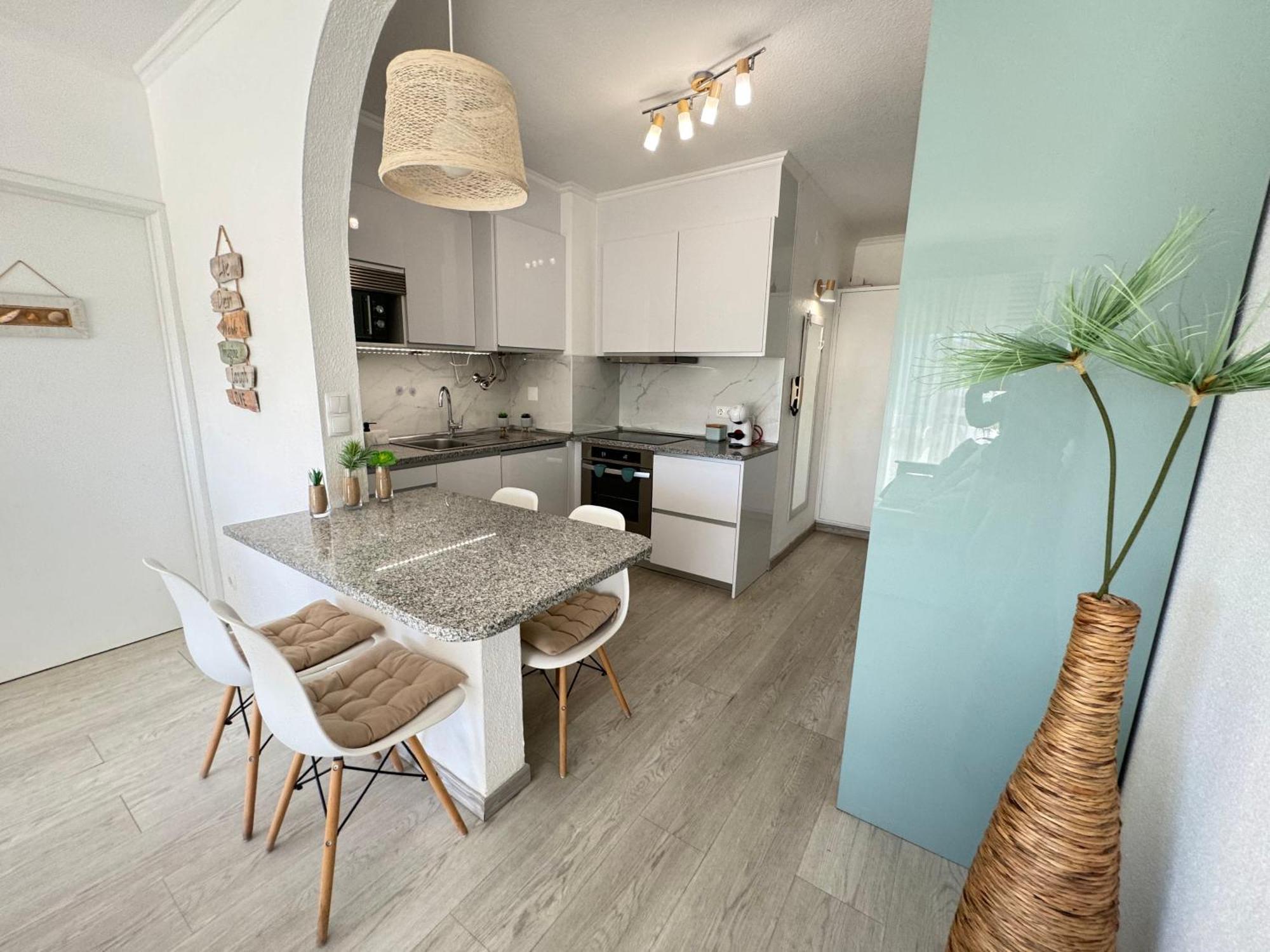 Front Beach Apartment Portimão Exteriör bild